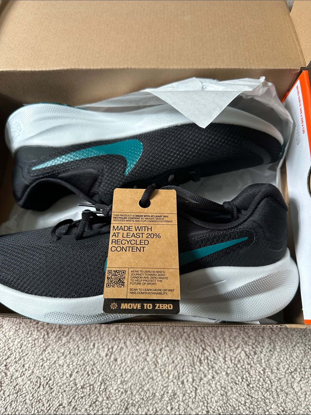 Nike Black and Teal Men's Running Shoes Revolution 7 NWT - Picture 2 of 5